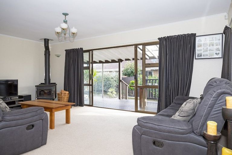 Photo of property in 54 Paterson Avenue West, Pukekohe, 2120