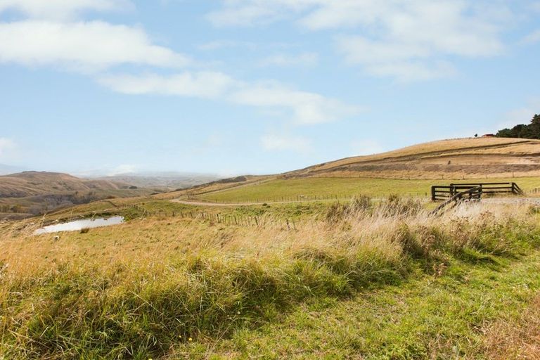 Photo of property in 668b Old Hill Road, Porangahau, 4291