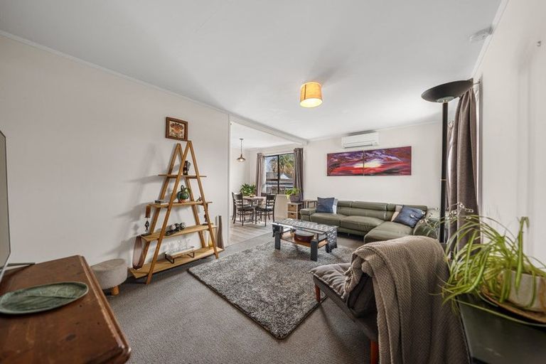 Photo of property in 1/29 Edwin Freeman Place, Ranui, Auckland, 0612