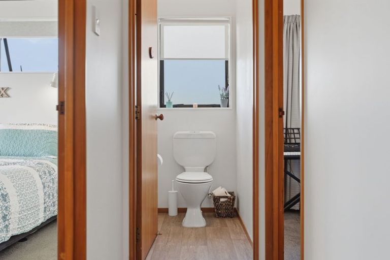 Photo of property in 10 Cable Bay Block Road, Cable Bay, 0420