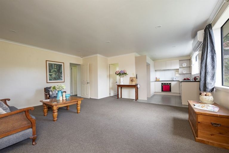 Photo of property in 22 Piriti Place, Weymouth, Auckland, 2103