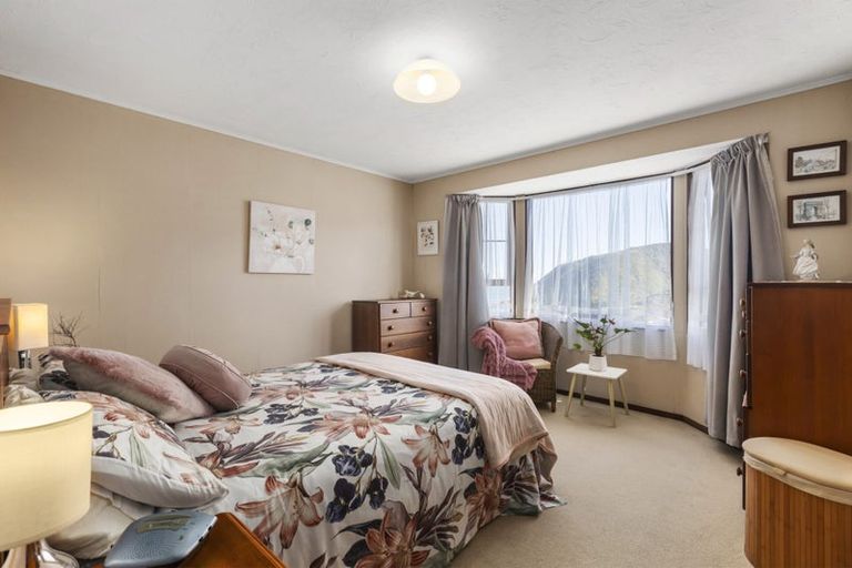 Photo of property in 3 Dart Crescent, Island Bay, Wellington, 6023