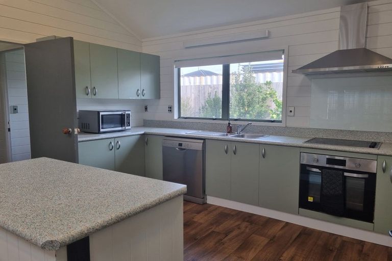 Photo of property in 18b Karewa Parade, Papamoa Beach, Papamoa, 3118