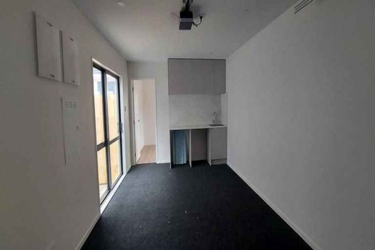 Photo of property in 708a Te Atatu Road, Te Atatu Peninsula, Auckland, 0610