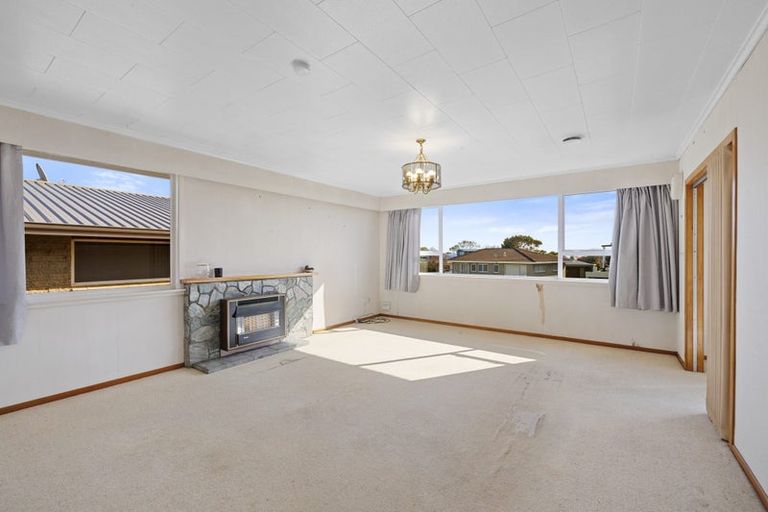 Photo of property in 11 Cumberland Street, Merrilands, New Plymouth, 4312