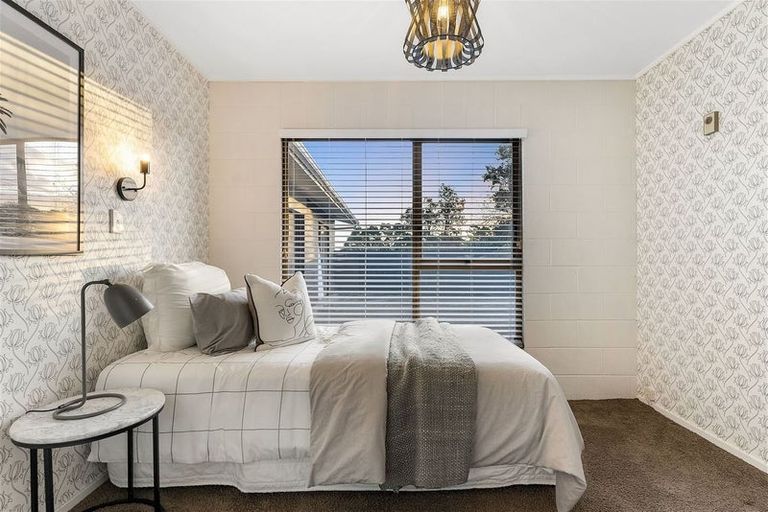 Photo of property in 39 Lonely Track Road, Fairview Heights, Auckland, 0632