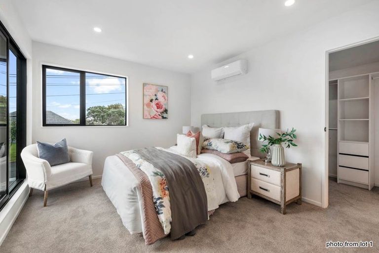 Photo of property in 112b Eversleigh Road, Belmont, Auckland, 0622