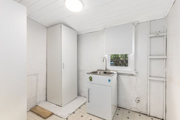 Photo of property in 105 Wyndrum Avenue, Waterloo, Lower Hutt, 5011