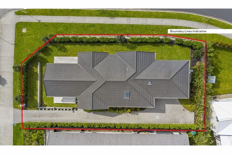 Photo of property in 5 Flavell Drive, Orewa, 0931