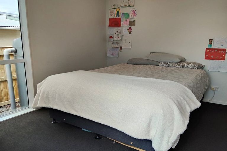 Photo of property in 10 Cohen Place, Milson, Palmerston North, 4414