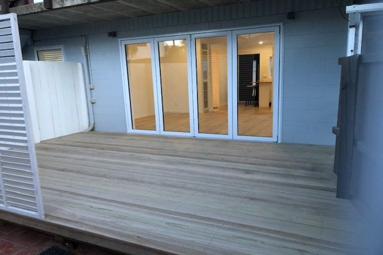 Photo of property in 1/15 Marriner Street, Sumner, Christchurch, 8081