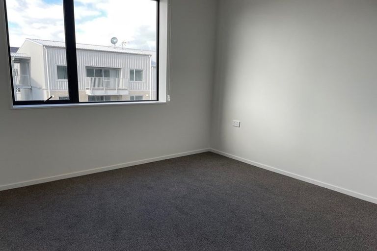 Photo of property in 203/28c Eileen Newey Place, Henderson, Auckland, 0612