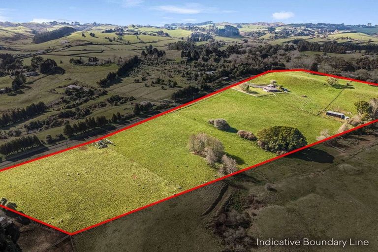 Photo of property in 61 Kanuka Road, Bombay, 2675