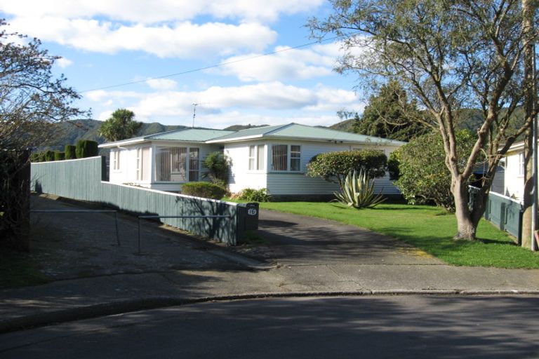 Photo of property in 16 Halifax Street, Wainuiomata, Lower Hutt, 5014