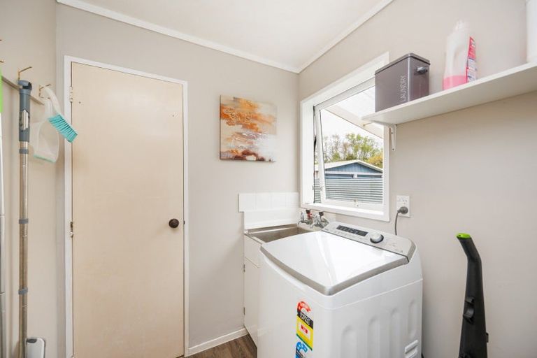 Photo of property in 2 Escort Grove, Awapuni, Palmerston North, 4412