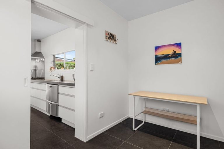 Photo of property in 15a Saint Winifreds Place, Bryndwr, Christchurch, 8052