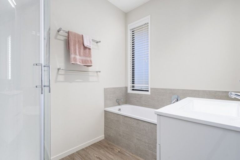 Photo of property in 31 Dreaver Drive, Waitara, 4320