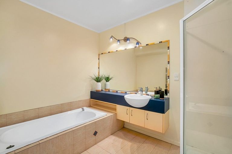 Photo of property in 66 Ksenia Drive, Flat Bush, Auckland, 2019