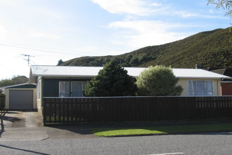 Photo of property in 3 Kowhai Street, Naenae, Lower Hutt, 5011