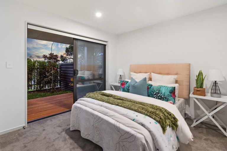 Photo of property in 2d Fowler Street, Northcote, Auckland, 0627