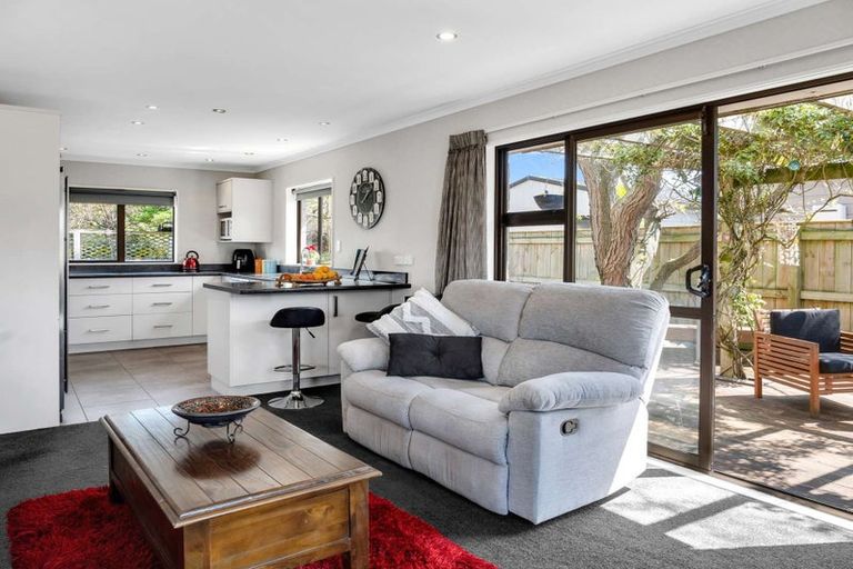 Photo of property in 4 Charisma Court, Kelvin Grove, Palmerston North, 4414