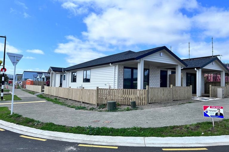 Photo of property in 12 Rorotu Avenue, Karaka, Papakura, 2113
