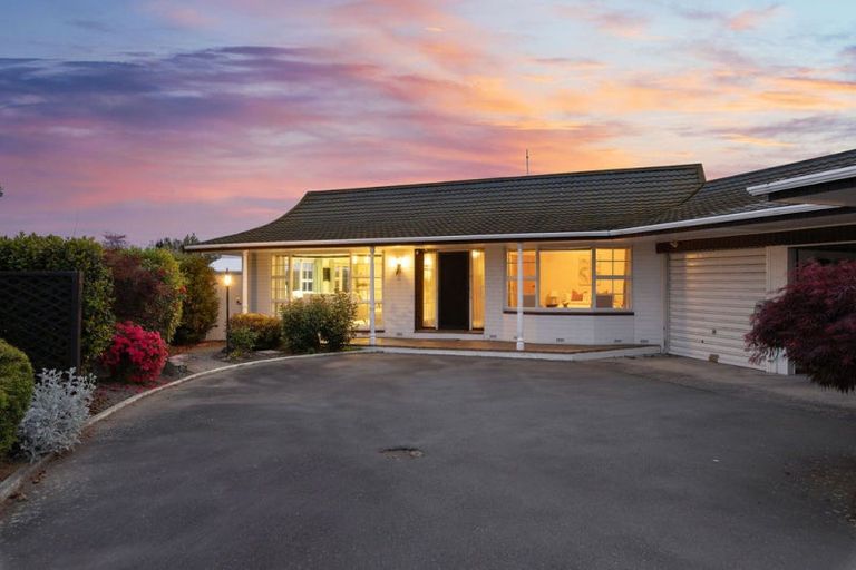Photo of property in 48 Main North Road, Papanui, Christchurch, 8052