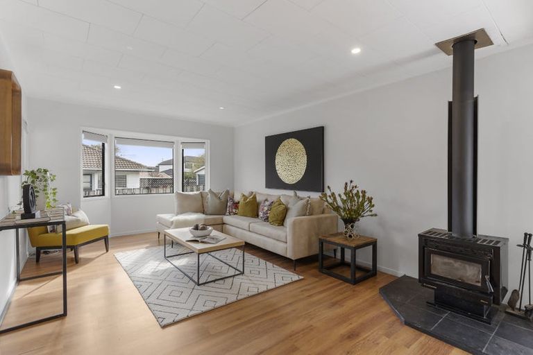 Photo of property in 91 Santiago Crescent, Unsworth Heights, Auckland, 0632