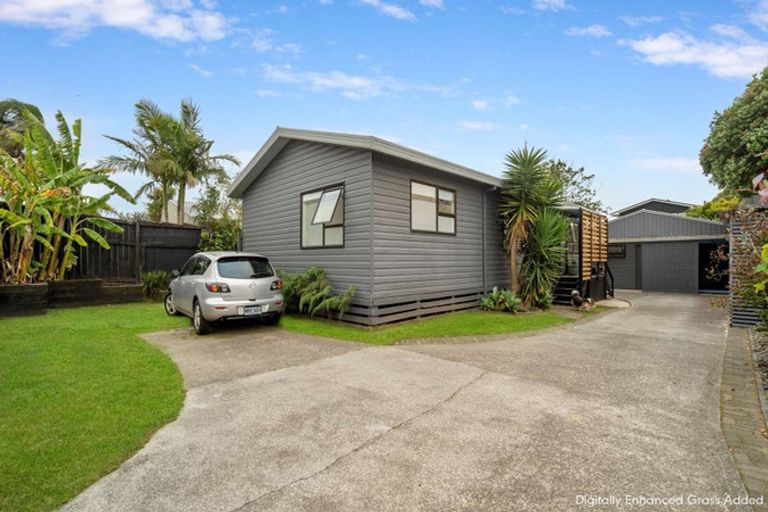 Photo of property in 37b Simpson Road, Papamoa Beach, Papamoa, 3118