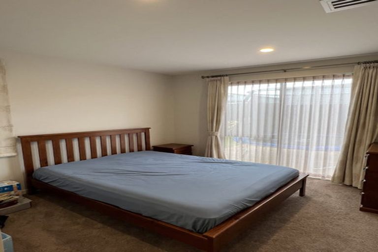 Photo of property in 10 Fjord Way, Karaka, Papakura, 2113