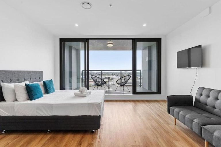 Photo of property in Twin Towers, 811/17 Putney Way, Manukau, Auckland, 2104
