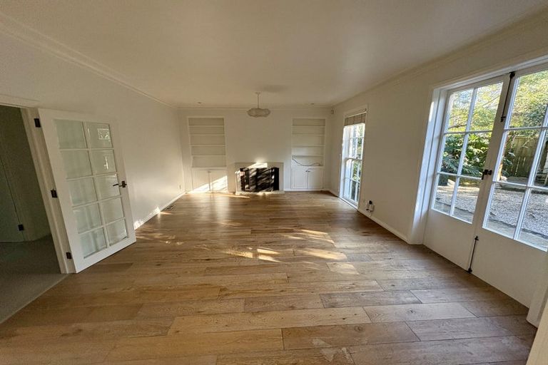 Photo of property in 2 Saint Leonards Road, Hauraki, Auckland, 0622