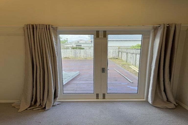 Photo of property in 89 Ross Street, Lyall Bay, Wellington, 6022