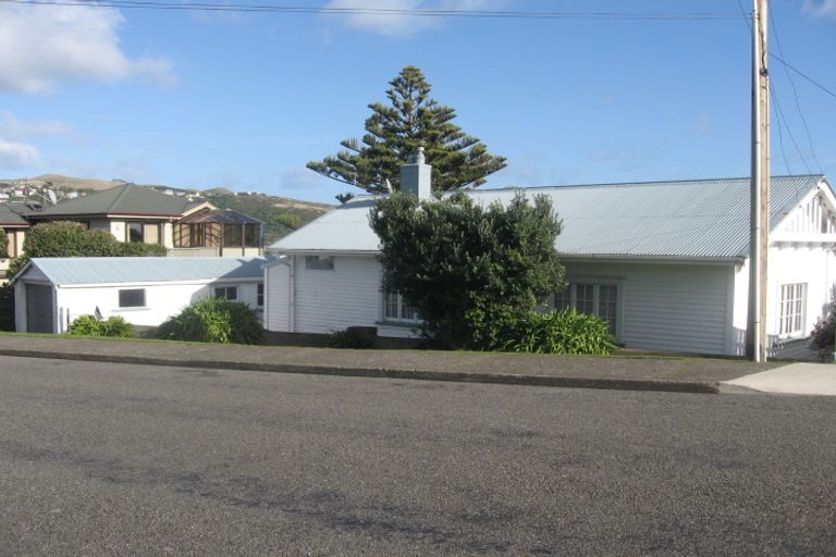 Photo of property in 3 Thornley Street, Titahi Bay, Porirua, 5022