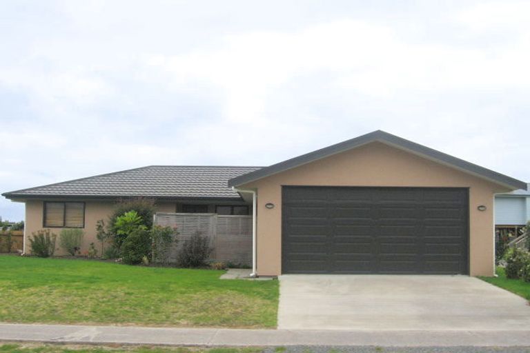 Photo of property in 176 Kowhai Avenue, Matarangi, Whitianga, 3592