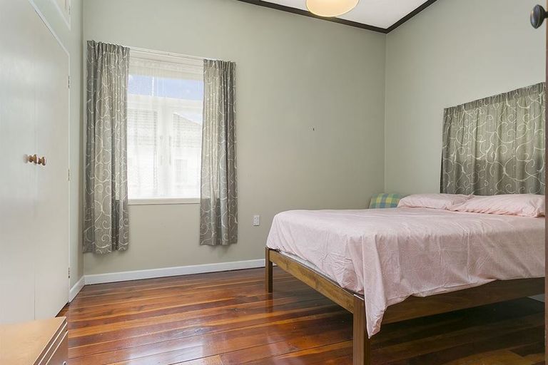 Photo of property in 64 Grey Street, Cambridge, 3434