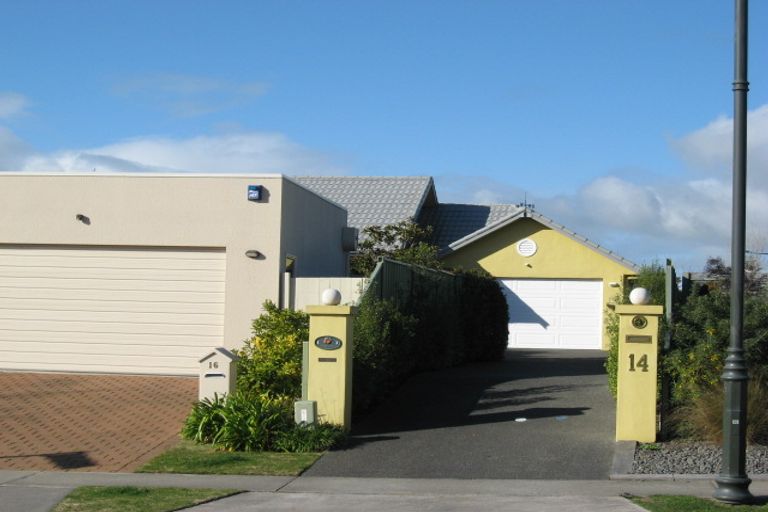 Photo of property in 14 Palmbrook Avenue, Havelock North, 4130