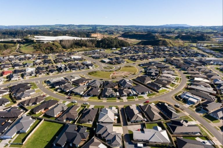 Photo of property in 39 Kahuparere Crescent, Pyes Pa, Tauranga, 3112