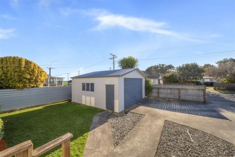 Photo of property in 39 Ramanui Avenue, Hawera, 4610