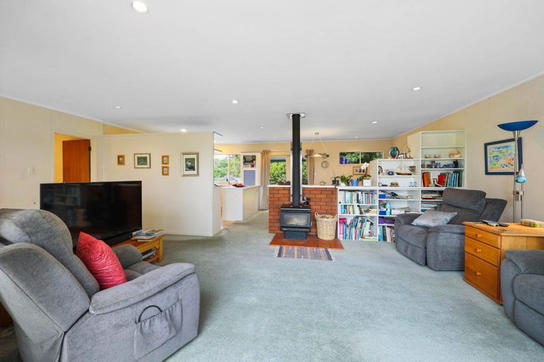 Photo of property in 37 Haseler Crescent, Howick, Auckland, 2014