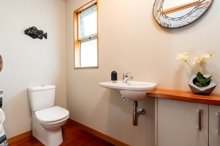 Photo of property in 54 Kohekohe Road, Waikanae, 5036