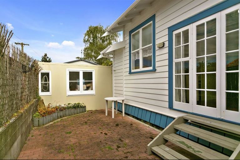 Photo of property in 64 Grey Street, Cambridge, 3434