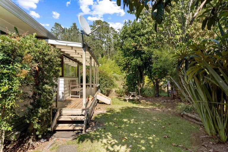 Photo of property in 112 Mckellar Place, Whangamata, 3620