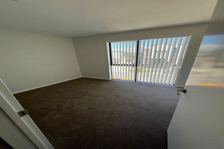 Photo of property in 36 Huri Street, Mangere Bridge, Auckland, 2022