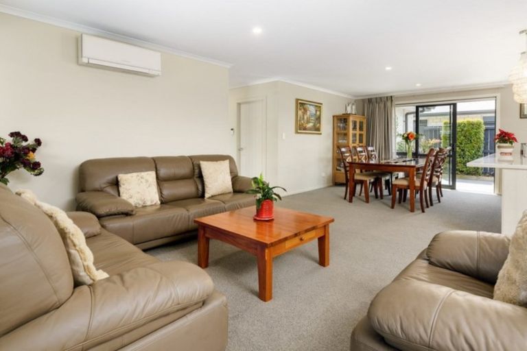 Photo of property in 21 Livingstone Drive, Papamoa Beach, Papamoa, 3118