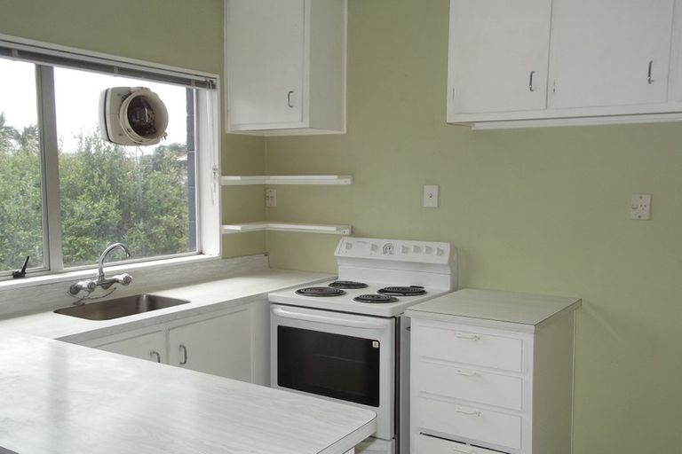 Photo of property in 218u8 Onepu Road, Lyall Bay, Wellington, 6022