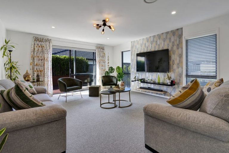 Photo of property in 17 Longstaff Drive, Bell Block, New Plymouth, 4312