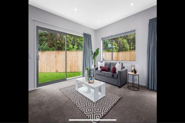 Photo of property in 3a Breakwater Way, Whitby, Porirua, 5024