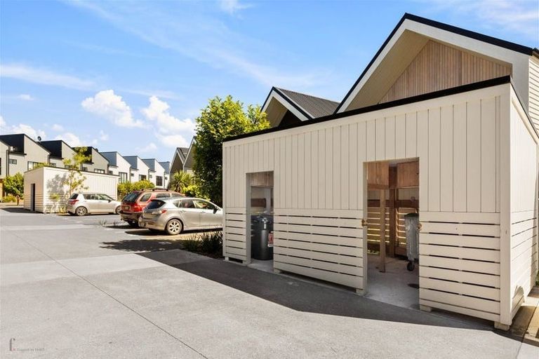 Photo of property in 86 Rangihina Road, Hobsonville, Auckland, 0616