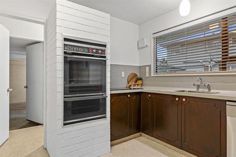Photo of property in 10 Rembrandt Place, Burnside, Christchurch, 8053